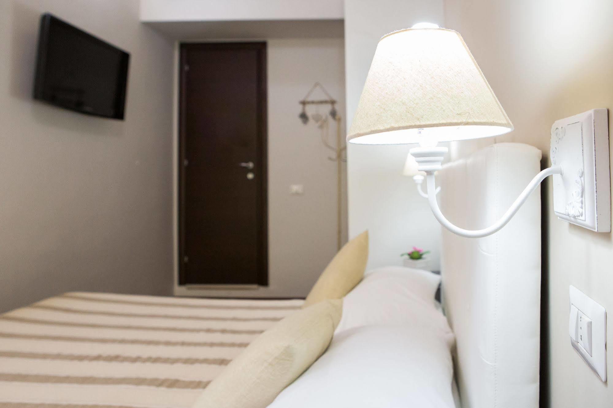 Residenza Sistina Hotel Rome Bagian luar foto
